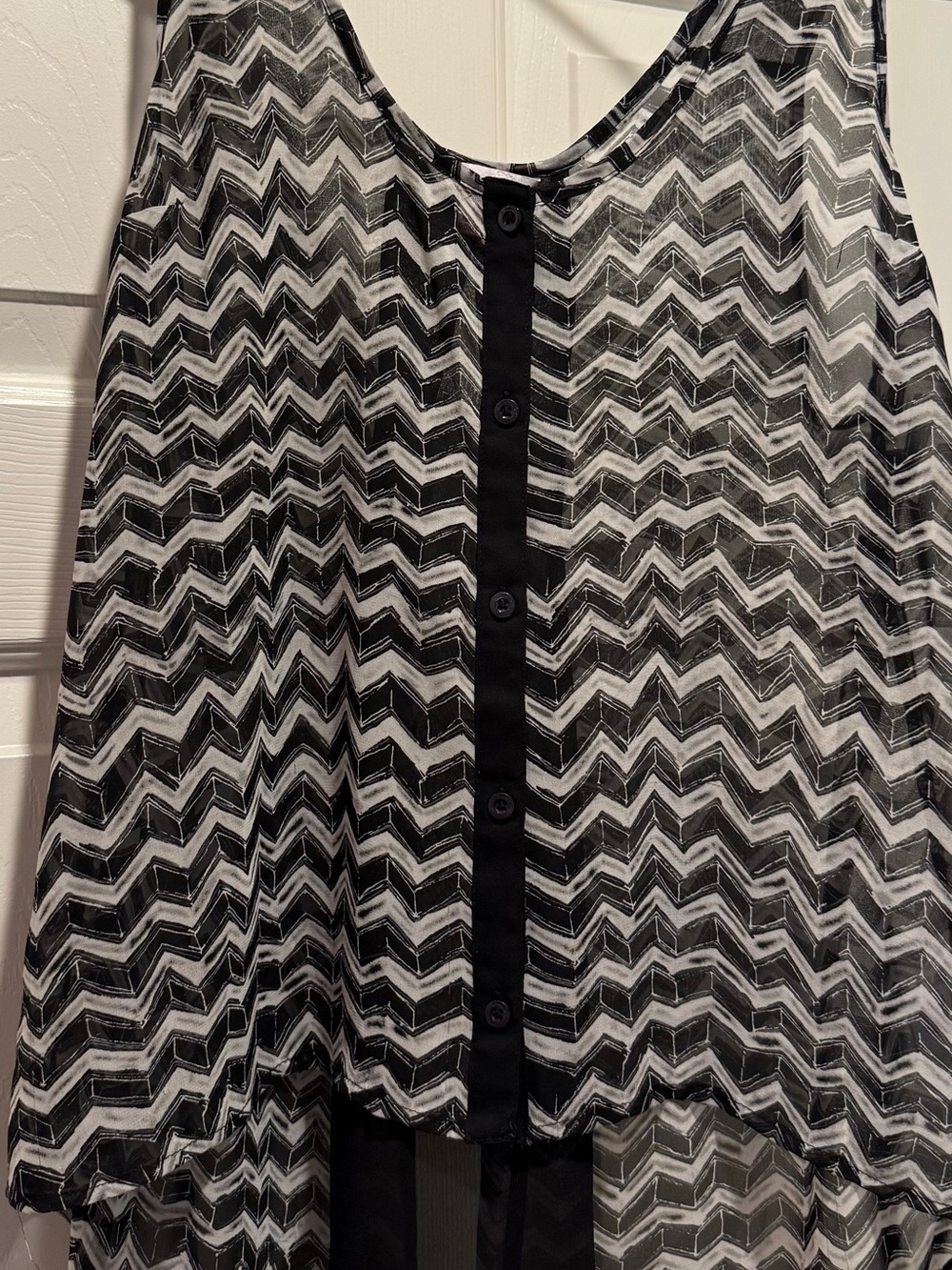 Candie's Black and White Chevron Button-Front Sleeveless Blouse